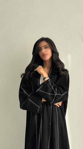 عباية كوبرا بنص كلوش ا – ألوان متعددة وأناقة متجدد