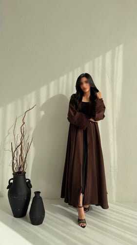 عباية كتان دبل كلوش باللون البني – فخامة التصميم و...