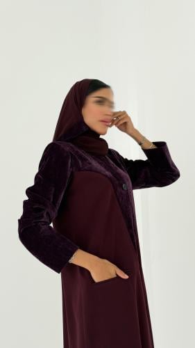 عباية بليزر كريب أوكراني مع تدخيلات مخمل قطيفة