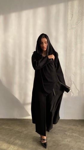 عباية كتان بقصه جاكيت لمعه نص كلوش( الاسود)