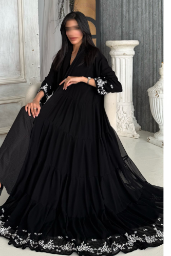 عباية شيفون مبطن بتطريز الأطراف سكري– قصة كلوش راق...