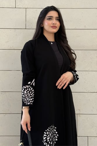 عباية كريب ملكي سوداء فاخرة بقصة نص كلوش تخربم ناع...