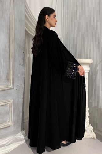 عباية سوداء ملكي كوري دبل كلوش بتطريز فاخر على الأ...
