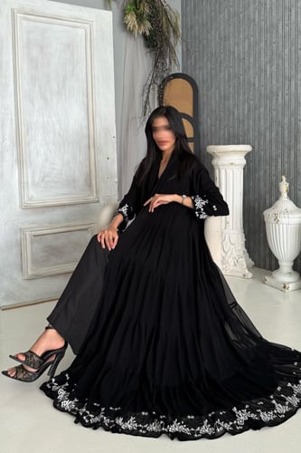 عباية شيفون مبطن بتطريز الأطراف سكري– قصة كلوش راق...