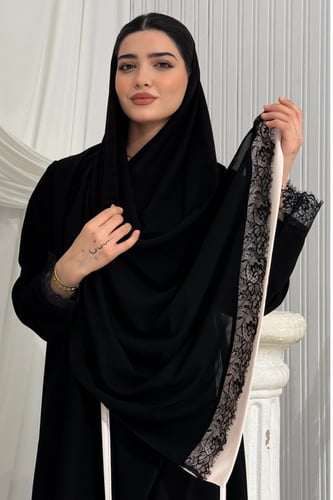 عباية ملكي كوري نص كلوش بتدخيلات دانتيل وقماش وردي...