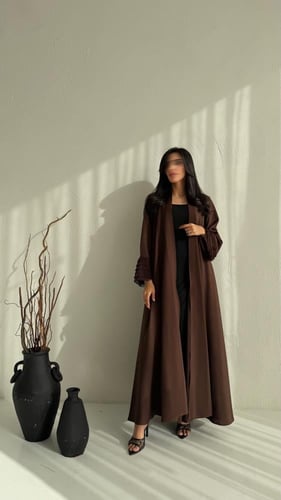 عباية كتان دبل كلوش باللون البني – فخامة التصميم و...