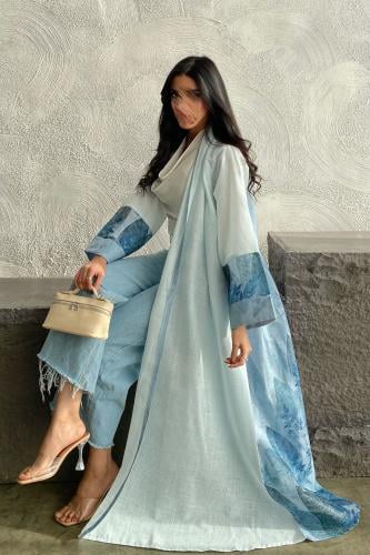 عبايه قماش لنن هندي بتصميم سادة من الامام ومشجر من...