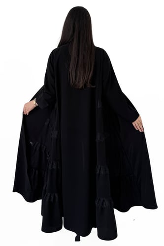 عباية كوبرا مع تدخيلات دانتيل اسود – نص كلوش