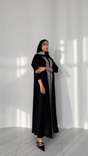 عباية انترنت نص كلوش بأكمام سترتش (أبيض)