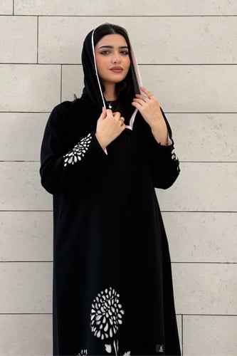 عباية كريب ملكي سوداء فاخرة بقصة نص كلوش تخربم ناع...