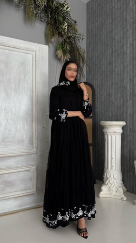 عباية شيفون مبطن بتطريز الأطراف سكري– قصة كلوش راق...