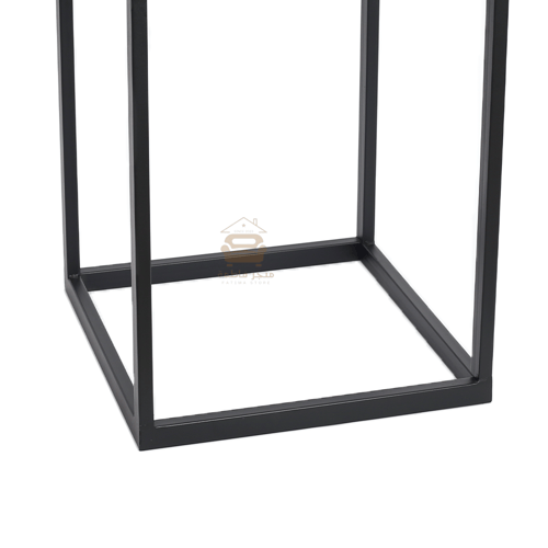 طاولة جانبية شكل مربع حديث التصميم