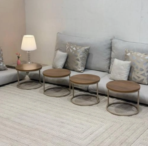 طاولة خدمة ٤ حبه طقم