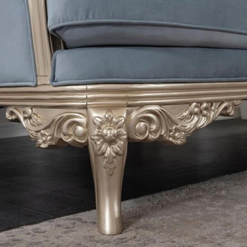 طقم كنب كلاسيكي فاخر 4 قطع+3 طاولات – صناعة سعودية...