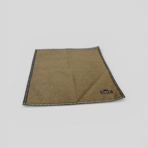 مجموعة من فرشه معاميل وبيز وجراب ابريق