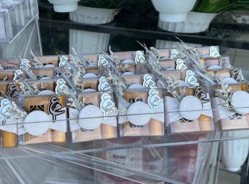 مباخر ذكية مع تغليف واسم وورد حسب الطلب الدرزن 12...