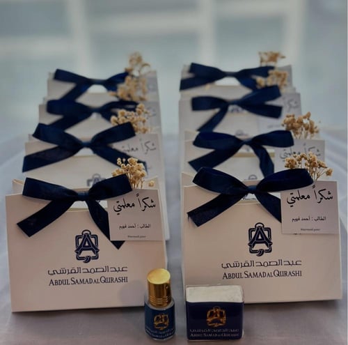 توزيعات ماركة الدرزن 12 حبه مع توله مسك ومسك مربع...