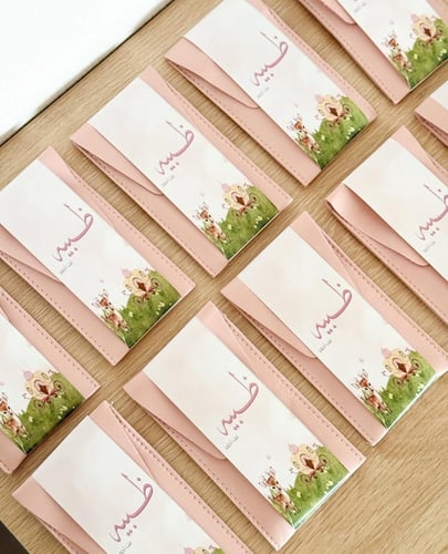 فرش مكياج بجيب جلد الدرزن 12 حبه