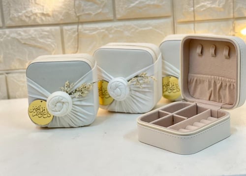 بكج توزيعات بشكل ٤٨ قطعه اربعه اشكال كل شكل ١٢ حبه...