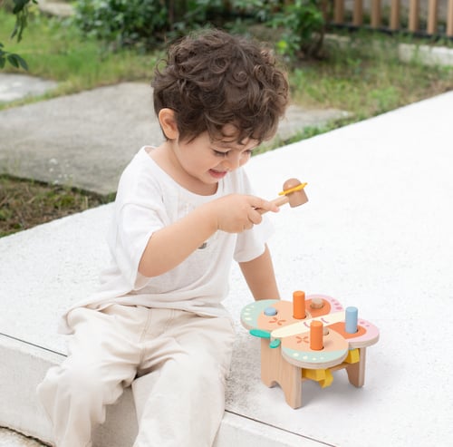 مطرقة الفراشة الخشبية