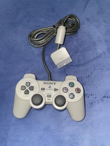 PLAYSTATION 1 CONTROLLER