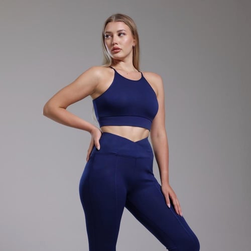 طقم رياضي بحواف واسعة