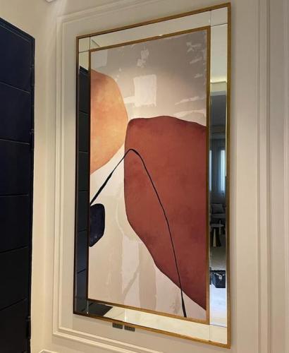 لوحة طباعه مع مرايا