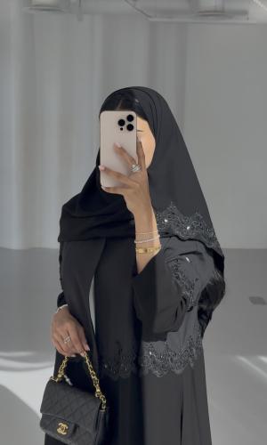 عباية كريب وكتان بكلفة تطريز على كامل العباية