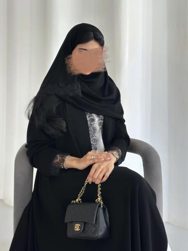 عباية كريب ملكي كورد اسود مع دانتيل فرنسي