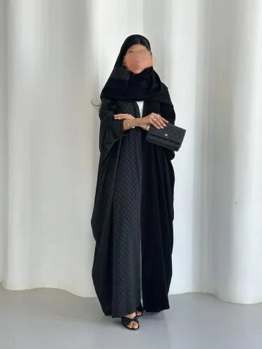 عباية نص كريب ملكي كوري ونص كريب منقط اسود