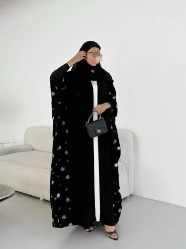 عباية كريب نص بشت مع تطريز خاص