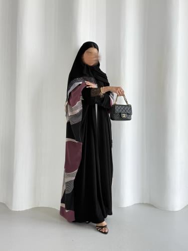 عباية كريب اسود وشيفون بطرف دانتيل