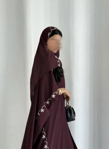 عباية كريب عودي نص بشت مع تطريز خاص