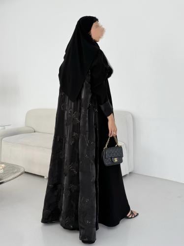 عباية كريب اسود من الامام ومن الخلف اورقنزا تطريز