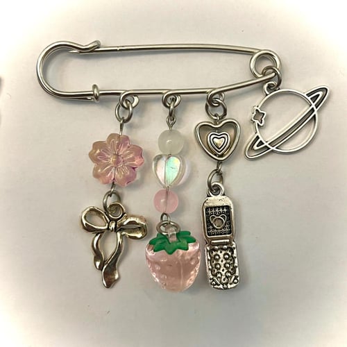 Nana bag pins
