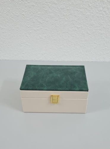 صندوق إهداء صغير عود ودهن عودفارغ