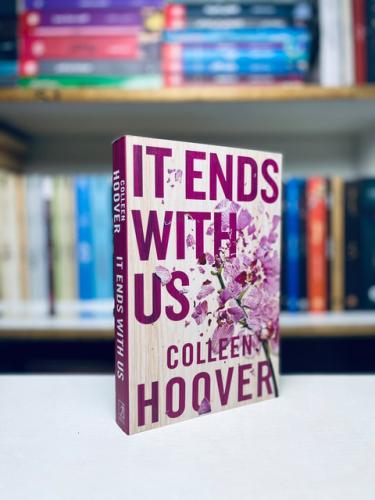 It Ends with Us - Colleen Hoover
