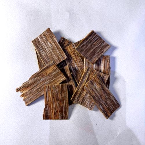 رقائق العود الفيتنامي