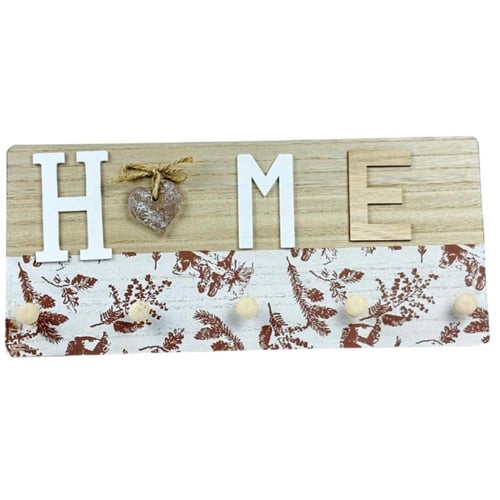 علاقة مفاتيح خشبية بتصميم منزلي