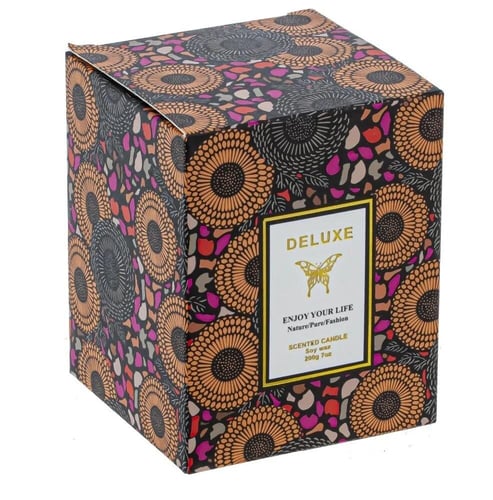 شموع معطرة في أوعية زجاجية