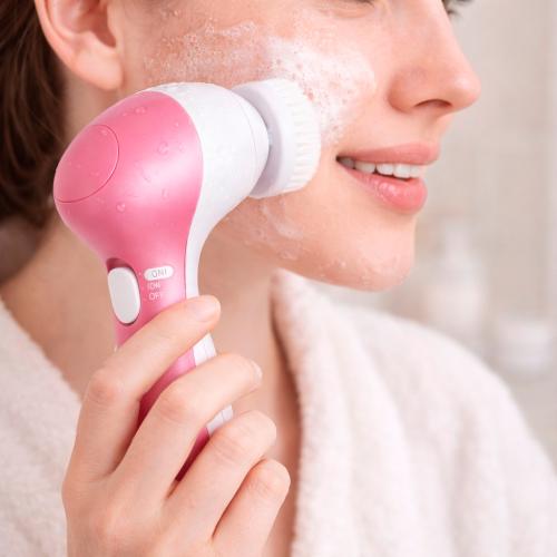 فرشاة تنظيف الوجه