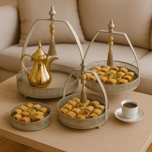 طقم تقديم حلويات مزخرف ثلاث احجام دائريه بشكل جذاب