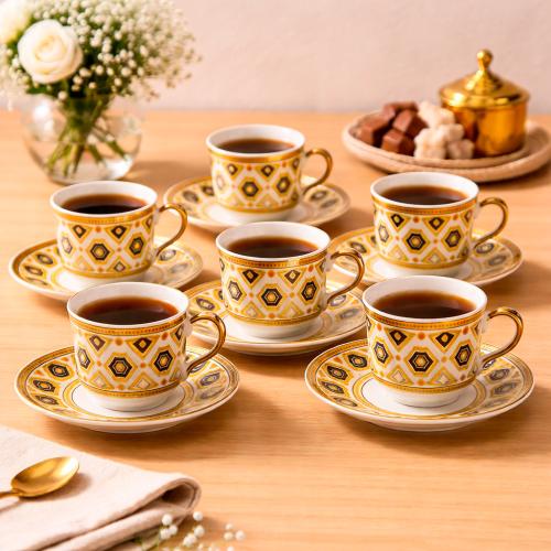طقم اكواب مزخرفة ـ 6 اكواب مع سيسر