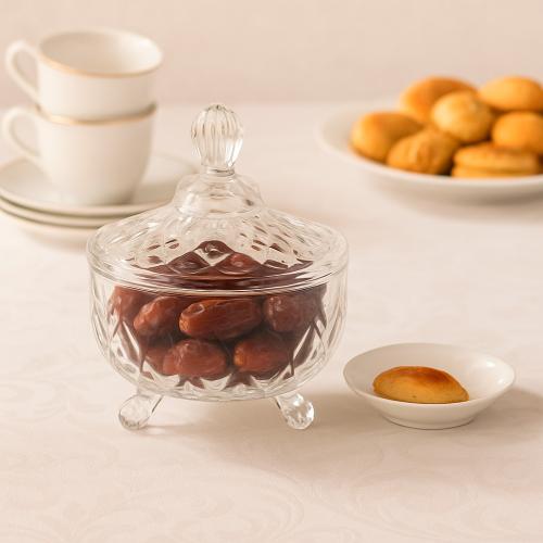 علبة زجاجية مزخرفة بغطاء