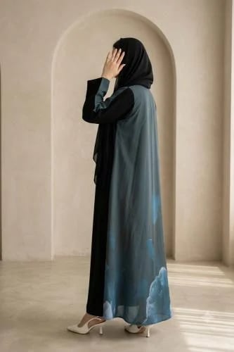 عباية انترنت سوداء بلمسة كريب مغسول بحرية صيفية مع طرحه