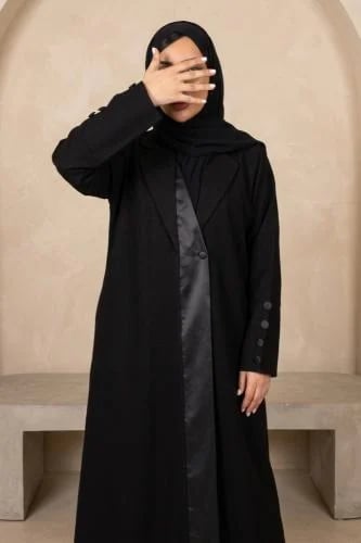 عباية بليزر إنترنت بلون أسود كلاسيك مع طرحه
