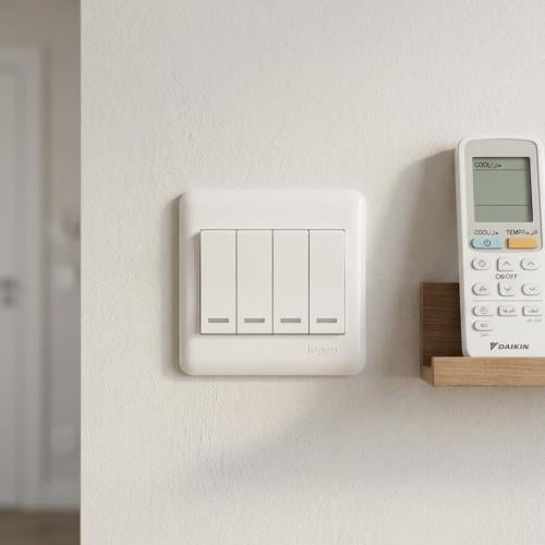 مفتاح كهرباء رباعي - KHIND بتصميم أنيق