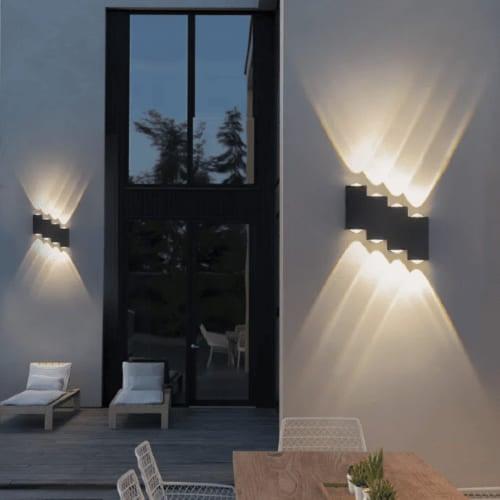 لمبات الحوش الخارجي - تصميم مدرج أسود 8 عدسات