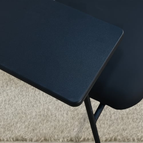 كرسي مفرد جلد بظهر قماش مع طاولة مدمجة