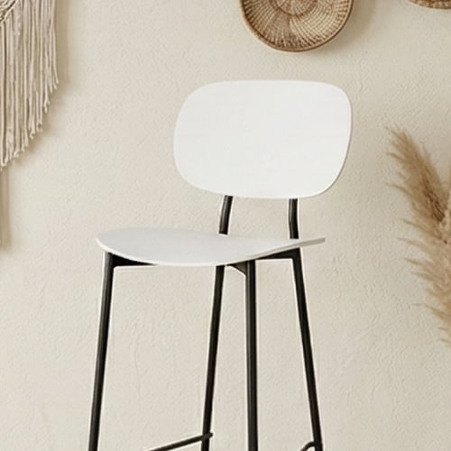 كرسي بار بلاسيتك بأرجل معدنية أبيض